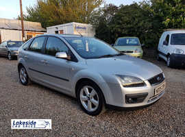 Ford Focus 1.6 Litre Petrol 5 door Hatchback, Long MOT (Feb 2023), Full Service History, Only 2 Previous Owners.