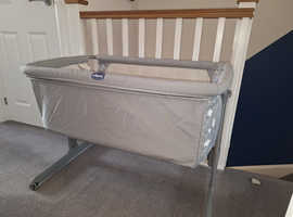 Chicco bedside cot