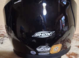 Motorcycle crash helmet