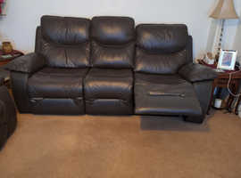 Leather recliner suite