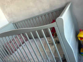 beautiful cot bed