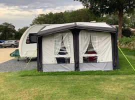 DOMETIC 330 INFLATABLE AWNING