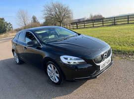Volvo V40, 2017 (67) Black Hatchback, Manual Diesel, 102,643 miles