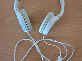 Sony wired folding headphones