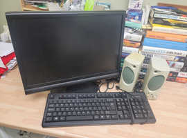 19inch monitor,keyboard and speakers