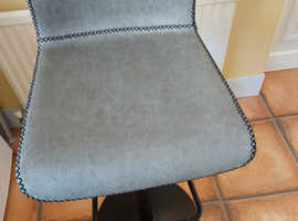 Bar stool