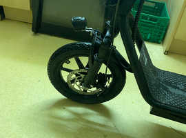 Electric scooter