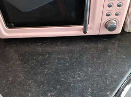 Pink microwave brand new never been used