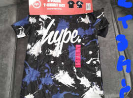 Hype 2 tshirts and 2 jumpers 9/10 years