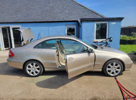 Mercedes 200, 2005 (54) Gold Coupe, Automatic Diesel, 150,000 miles