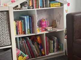 Kids bookshelf / dolls house