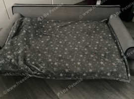 Grey Paw Hut Dog Sofa