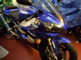 Yamaha 2001 r1
