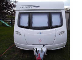 2011 LUNAR ULTIMA 462,2 BERTH,AWNING,MOVER,SUPER COND