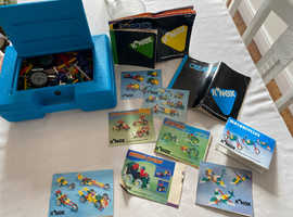 KNEX box of lots of different knex kits