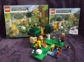 Lego Minecraft The Bee Farm Retired Set