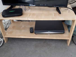 Coffee Table / TV Table, great condition.