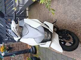 Suzuki avenis 125