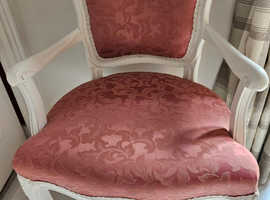 luxurybedroom chair . fantastic addition to your bedroom