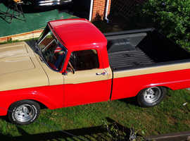 1965 Ford F100. 302 cu in V8 auto, pas, discs, Mint condition.