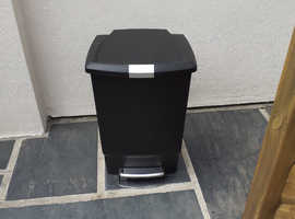 Soft closing bin from simply human.