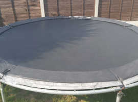 10f trampoline
