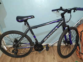 Cross FXT500 mountain bike