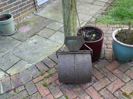 Garden roller