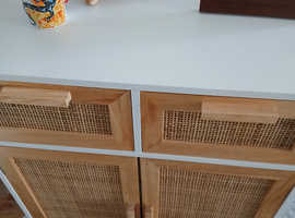 sideboard