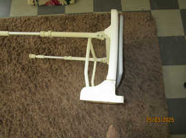 SHOWER STOOL/SEAT FOR FIXING TO WALL