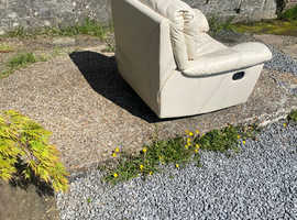 Free Free cream leather recliner armchair