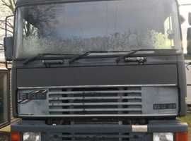 2 AXLE  ARTIC WITH SLEEPER CAB