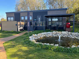 FOR SALE, LUXURY LODGE YORKSHIRE SPA RETREAT, HELMSLEY, YORK, HARROGATE, PET FRIENDLY