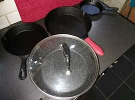 Brand New! 4 pans. Scoville NEVERSTICK 26cm Saute Pan + lid and 3 Cast Iron Pans