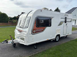 Bailey Unicorn Seville 2013 (Air Awning + Motor Mover)
