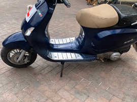 Azzuro125 scooter