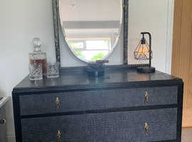 Up cycled dressing table