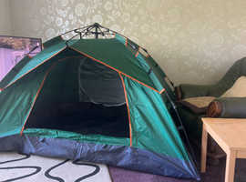 Brand new 2/3 berth pop up tent