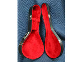 VERY NICE DEEP SET Mandolin Hard Case UNUSUAL TO GET THIS GREAT BARGAIN!!!