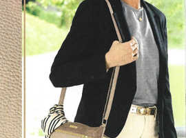 NEW Handbag 29 x 9 x 20cm,Lining Polyester, Zipped fastening & zipped front Pocket.Can be posted