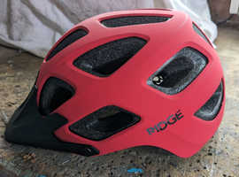 Ridge cycle helmet