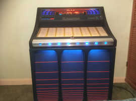 VINTAGE 1970's ROCKOLA JUKEBOX PLUS A COUPLE OF BOXES OF RECORDS (RE-ADVERTISED DUE TO FRAUDULENT BUYER)