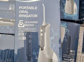 HiYAA 5 mode Cordless Water Flosser - Black & White - Rechargeable Portable - Sealed
