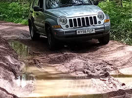 Jeep Cherokee, 2006 (56) Silver Estate, Manual Diesel, 114,901 miles