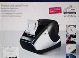 Why bother writing all those Xmas cards by hand when you can have a printing label machine do the work