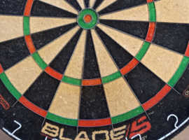 Winmau Blade 5 Dual Core Dart Board In Excellent Condition
