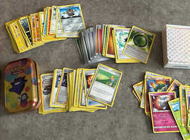 Pokmon cards with tins