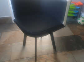 Space saving kitchen table