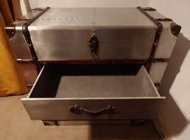 Aviator 3 drawer trunk