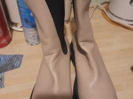 Calf boots